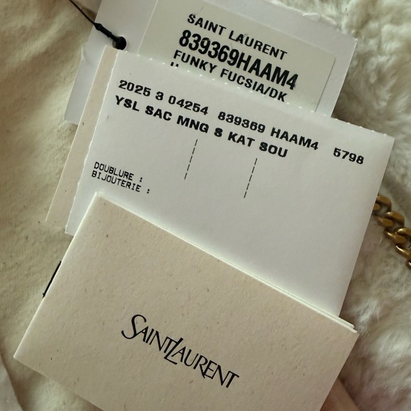 🖤SOLD🖤 Saint Laurent KATE SML REV FUR SHLDR MAGENTA NWT Beautiful 💓 - Picture 17 of 17